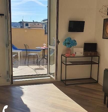 Gli Appartamenti Del Duca Di Miroballo Nápoles Exterior foto
